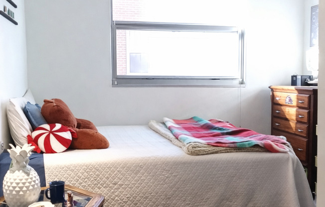 1 bed, 2 baths, 980 sqft, $700, Unit 1216-406A