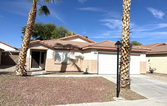 BEAUTIFUL 3 BEDROOM 2 BATHROOM HOUSE, LOCATED IN A WONDERFUL GATED COMMUNITY