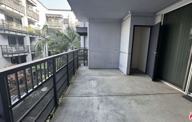 1 bed, 1 bath, 1,050 sqft, $3,100, Unit 426