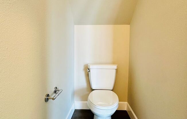 1 bed, 1.5 baths, 959 sqft, $3,150, Unit 4th #411