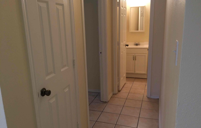 7644 WINDSOR OAKS