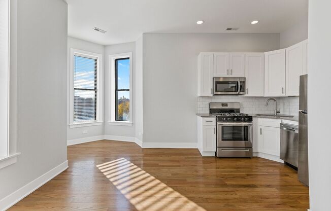 354-58 W. Dickens / 2103-11 N. Sedgwick