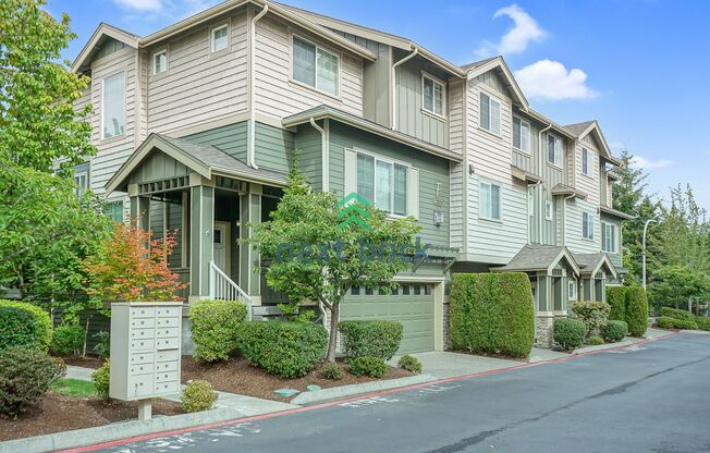 4 Beds and 2.5 Baths Beautiful Townhome is Available for Rent!