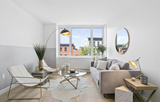 1 bed, 1 bath, 740 sqft, $4,250, Unit 502