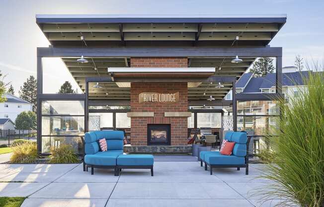 Outdoor Lounge and Fireplace