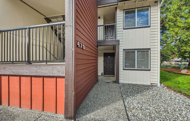 2 beds, 1.5 baths, 900 sqft, $2,195, Unit Unit 06