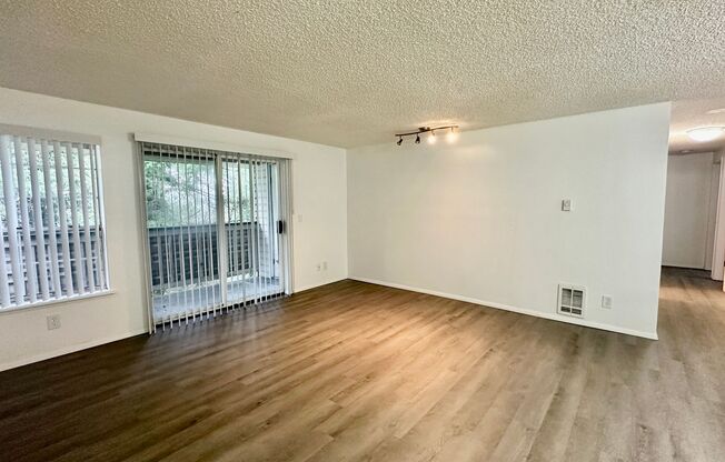 3 beds, 2 baths, 1,098 sqft, $2,030, Unit S201