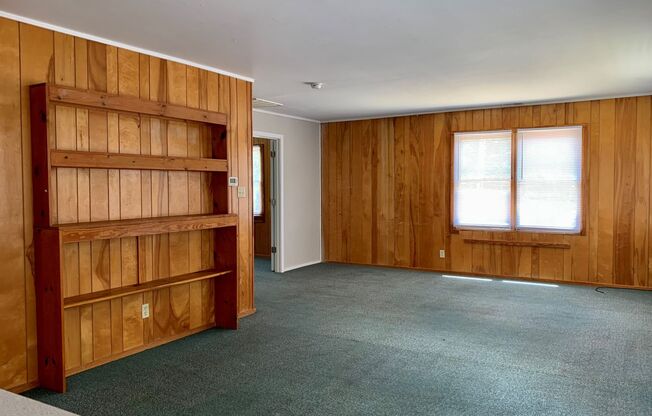 4 beds, 2.5 baths, $4,200