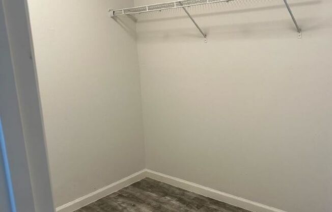 1 bed, 1 bath, 975 sqft, $1,225, Unit 5325H