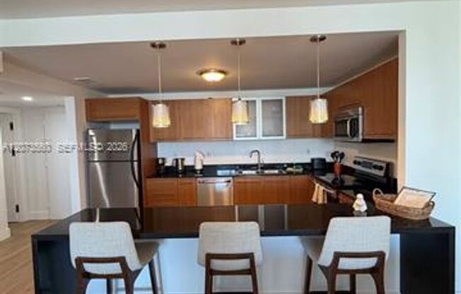 1 bed, 1.5 baths, $4,000, Unit # 1120