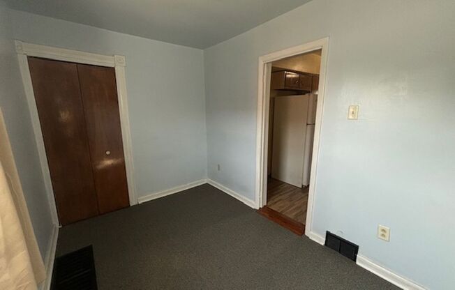 2 beds, 1 bath, $995