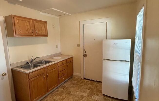 1 Bonus Room House close to Downtown