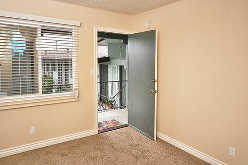 Studio, 1 bath, 275 sqft, $1,699, Unit 6