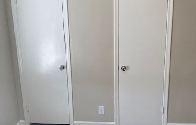 3 beds, 2 baths, 1,000 sqft, $1,718, Unit 1809-208