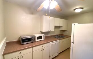 2 beds, 1 bath, $750, Unit Unit 1C