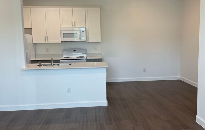 1 bed, 1 bath, 793 sqft, $1,150, Unit 269
