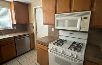 3 beds, 2 baths, $2,500