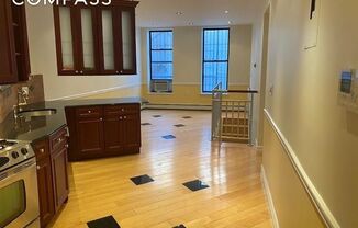307 E 105 ST