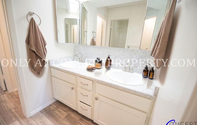 2 beds, 1 bath, 970 sqft, $1,299, Unit 17 PR