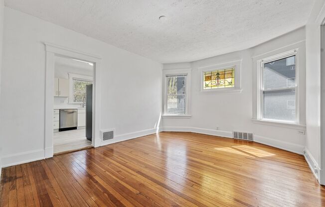 3602 Linwood