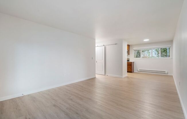 2 beds, 1 bath, 875 sqft, $2,195, Unit 14