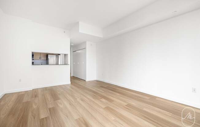 Studio, 1 bath, $4,100, Unit 4I