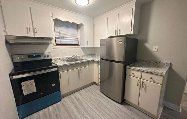 2 beds, 1 bath, 600 sqft, $1,950, Unit Unit 4