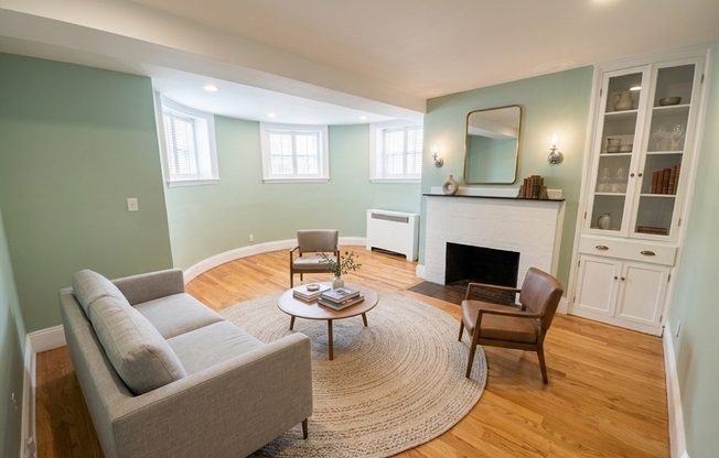 239 COMMONWEALTH AVE