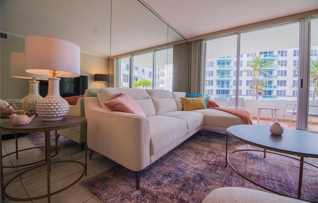 5151 Collins Ave