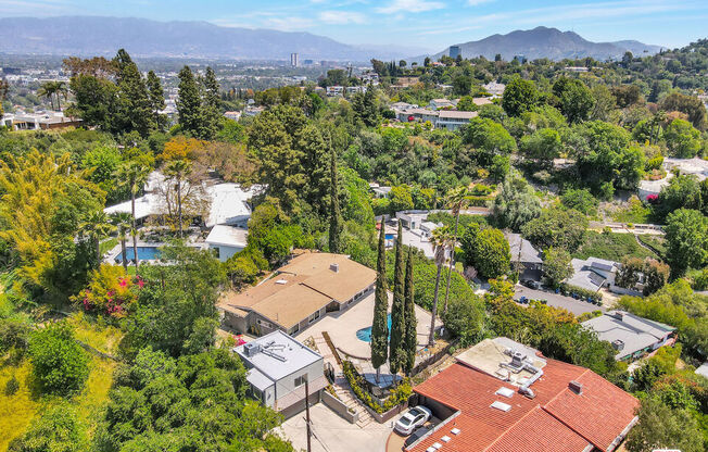 3379 CANTON LN