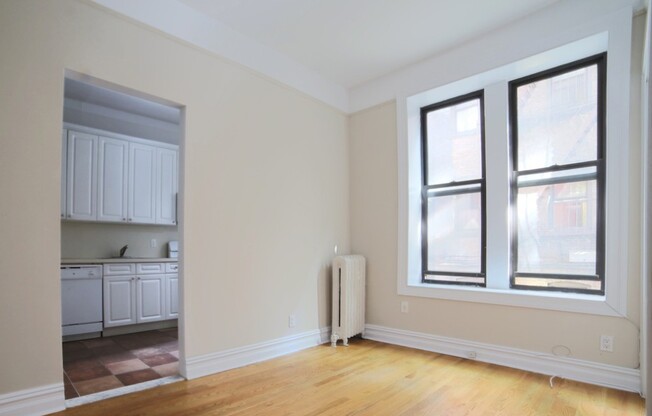 515 W 122 ST