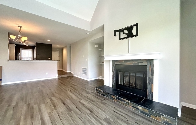 9033 J M KEYNES DR