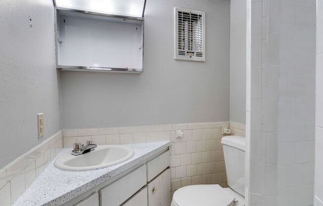 2 beds, 2 baths, 825 sqft, $1,200, Unit K738 - 311 - 208