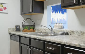 spacious kitchen at Centerville Park apartments