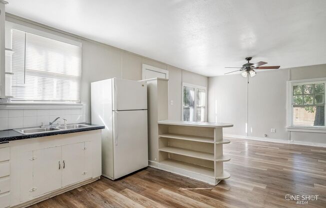 1 bed, 1 bath, $625, Unit # #B