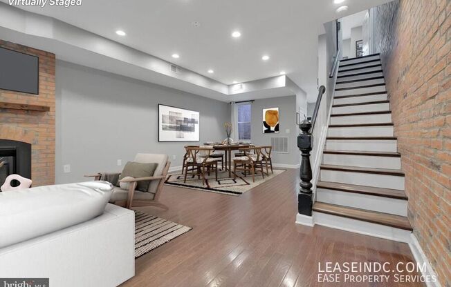 1241 I ST NE