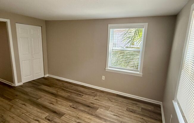3 beds, 1 bath, $1,950
