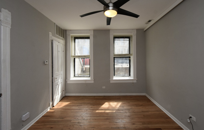 1248 N Greenview Ave F2