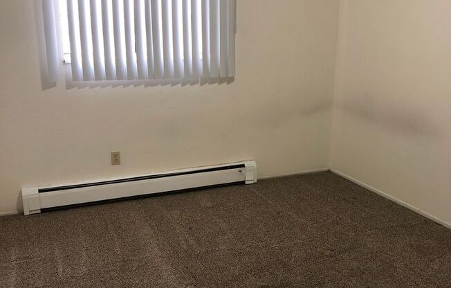 2 beds, 1 bath, 796 sqft, $1,150, Unit 126