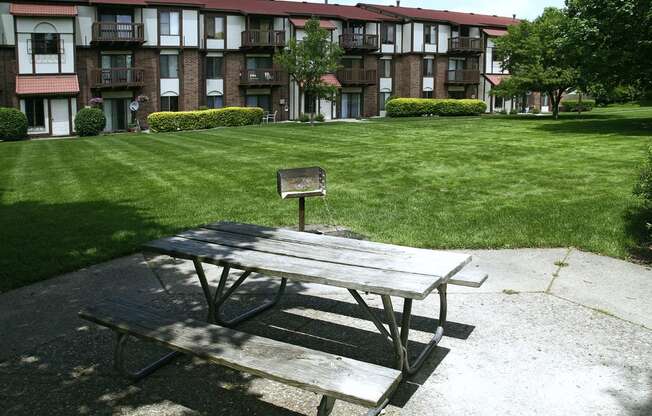 Picnic Areas With Grills at Madeira Apartments, Kalamazoo, MI, 49001