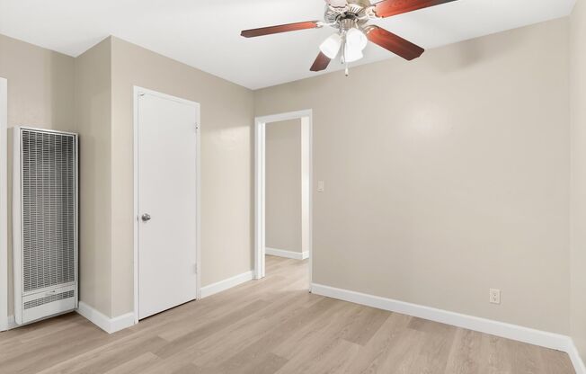 2 beds, 1 bath, 1,100 sqft, $2,100, Unit 11