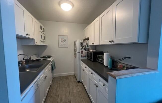 1 bed, 1 bath, 700 sqft, $1,550, Unit 0606