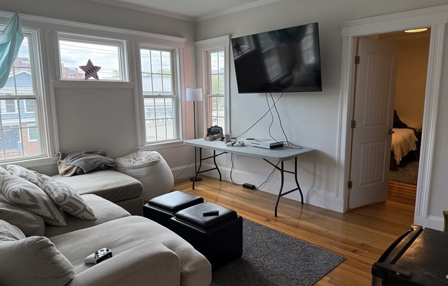607 FELLSWAY