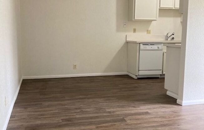 1 bed, 1 bath, $1,795, Unit 15