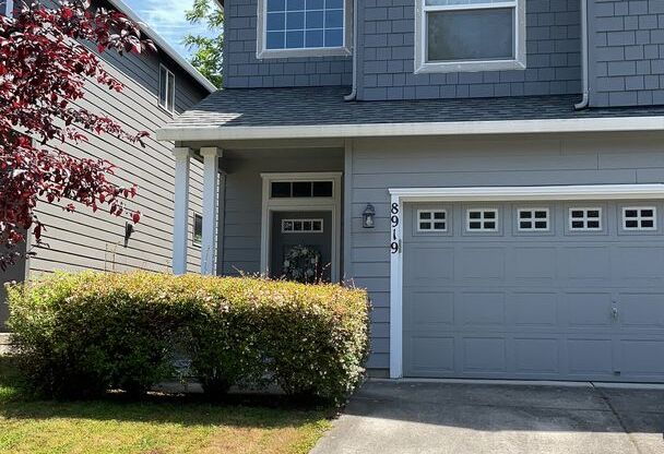 Beautiful 2 Story Home in Fairfield Park for lease - 8919 NE 41st Ave