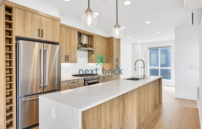 2 beds and 2.5 bath Modern Townhome Downtown Bothell -Exceptional Walkability Available Now!