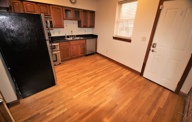 2 beds, 2 baths, $1,750