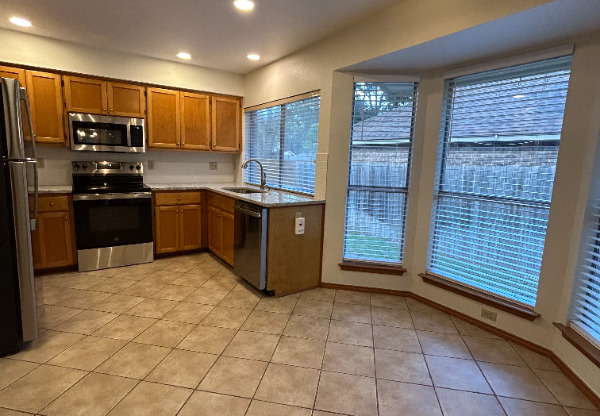 13722 OAK PEBBLE