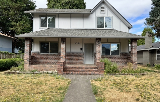 339 NE 4 AVE