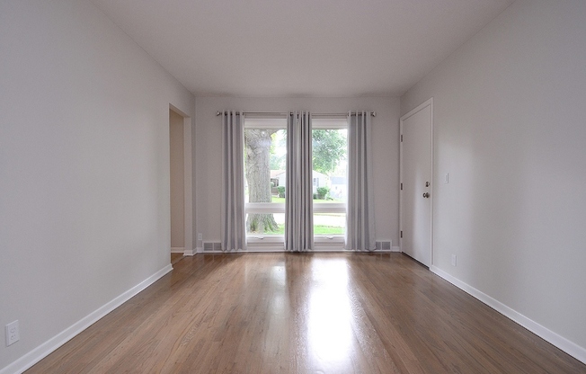 3334 S 82 ST